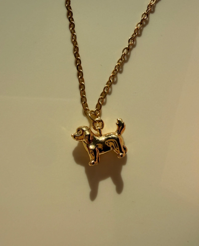 Naszyjnik z Golden retriverem.JPG